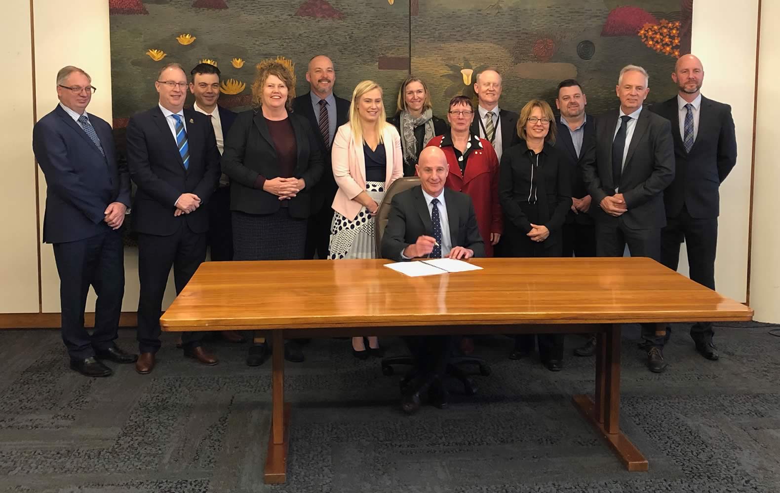 Group signing of the fourth Derwent Estuary Program (DEP) Partnership Agreement. Photo: Derwent Estuary Program.