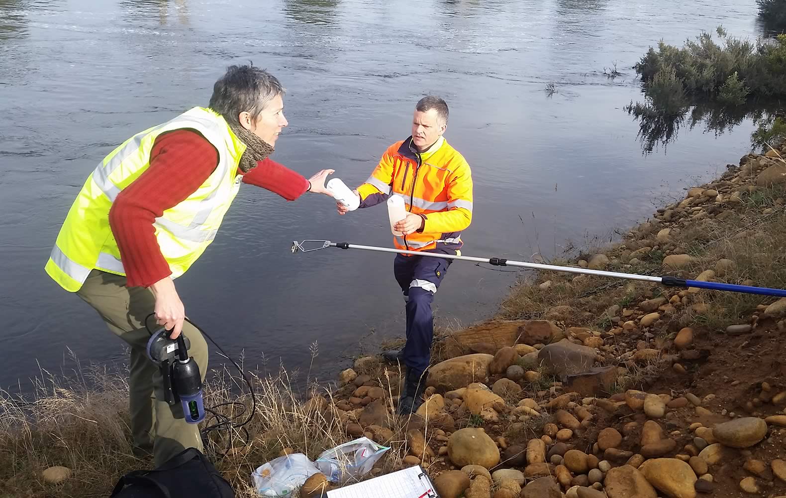 Monitoring the River Derwent Photo: Derwent Estuary Program.