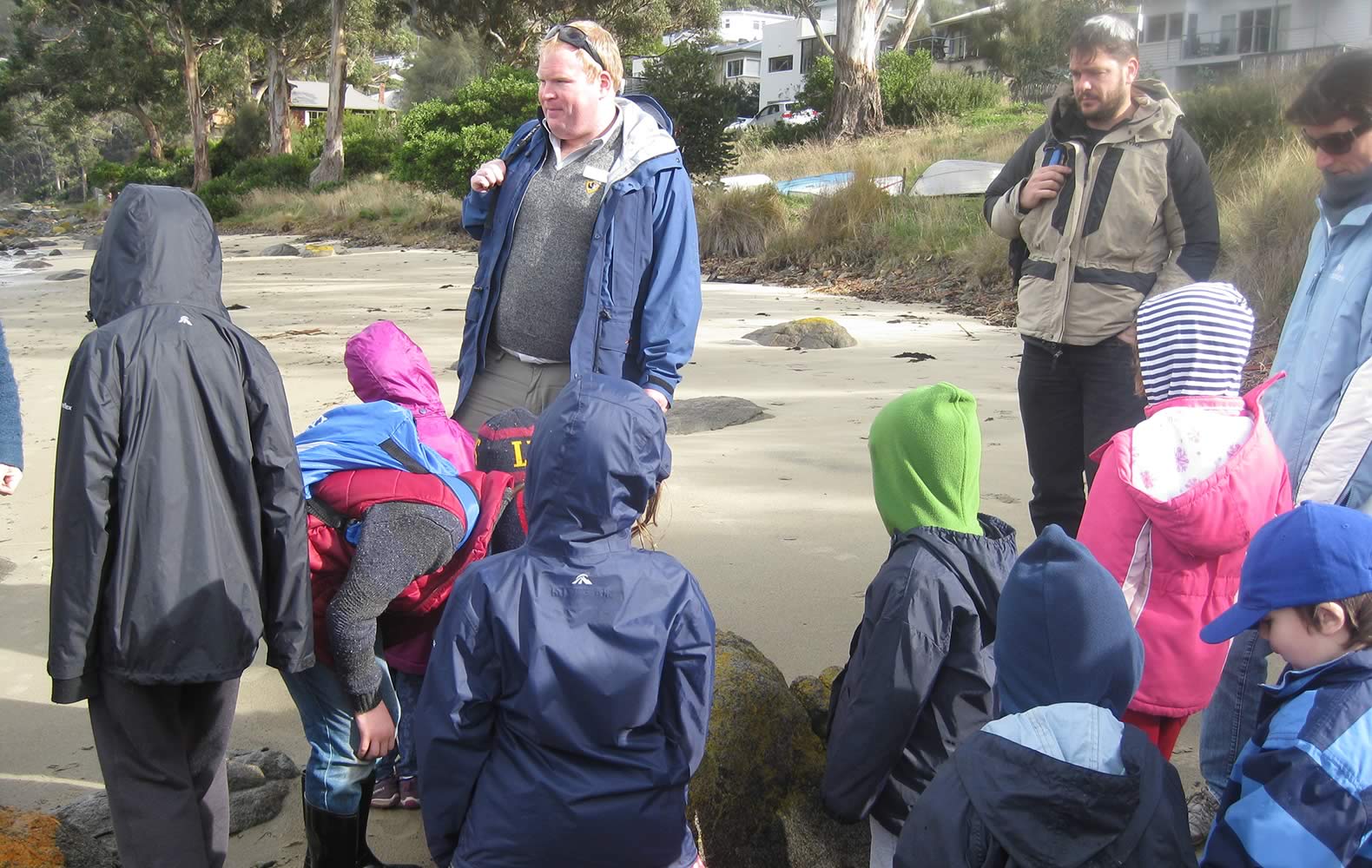 Working with schools. Photo: Derwent Estuary Program.